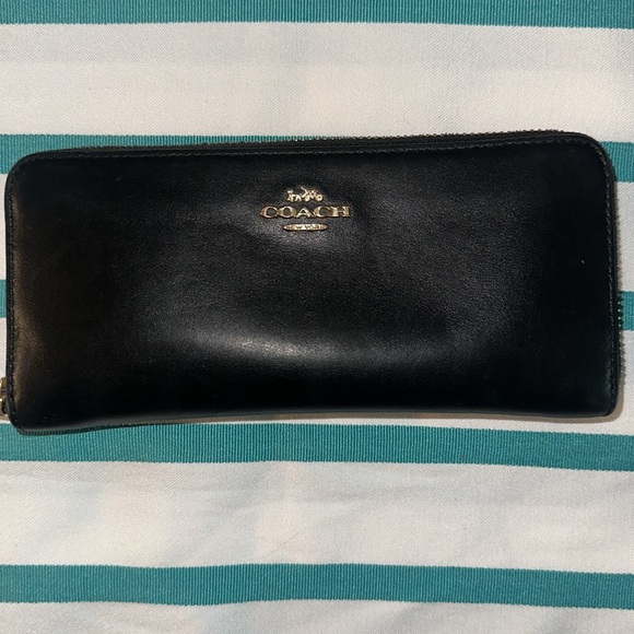 COACH Black Leather Wallet.zip around - Picture 13 of 14